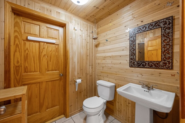 Building Photo - 965 Seawolf Dr