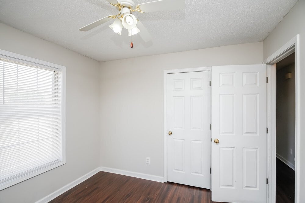Building Photo - 301 Ivy Crest Dr