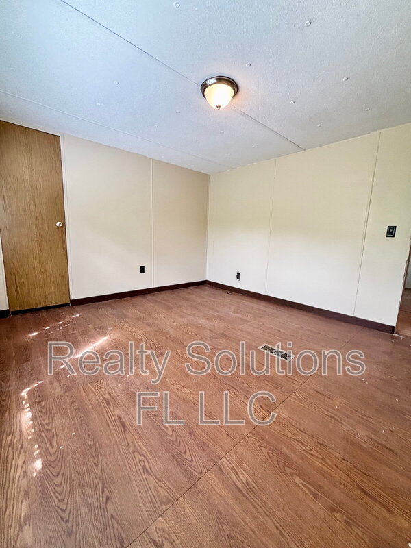 Building Photo - 15518 Lake Apopka Rd