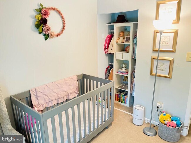 Building Photo - 16 Mateus Way