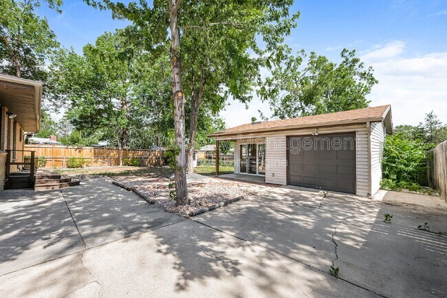 Building Photo - 270 Beryl Way