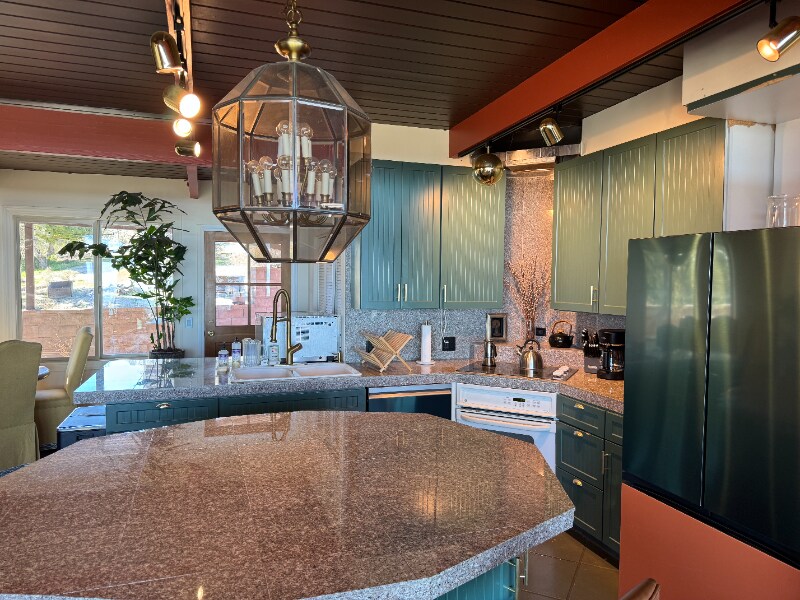 Building Photo - 70625 Granite Ln