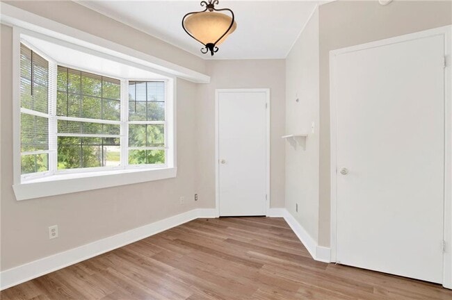 Building Photo - 6023 Lazy Ln