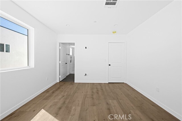 Building Photo - 6830 Hazeltine Ave