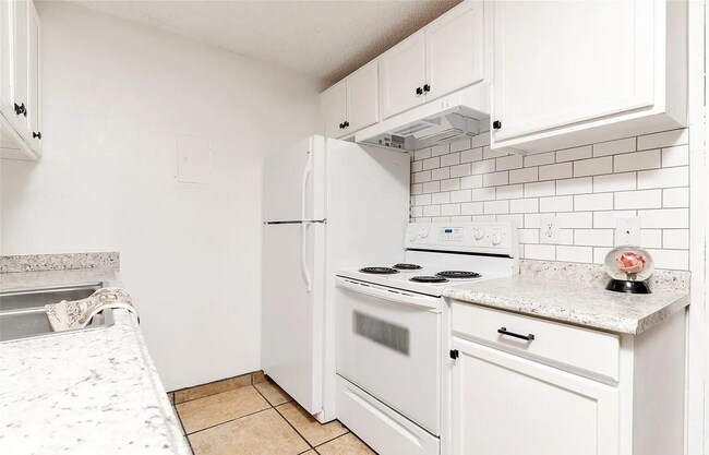 Building Photo - 10211 Ura Ln