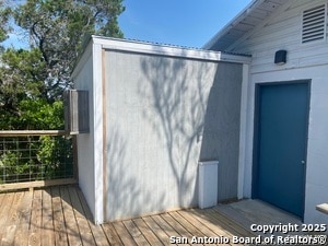 Building Photo - 560 Mountain Dr
