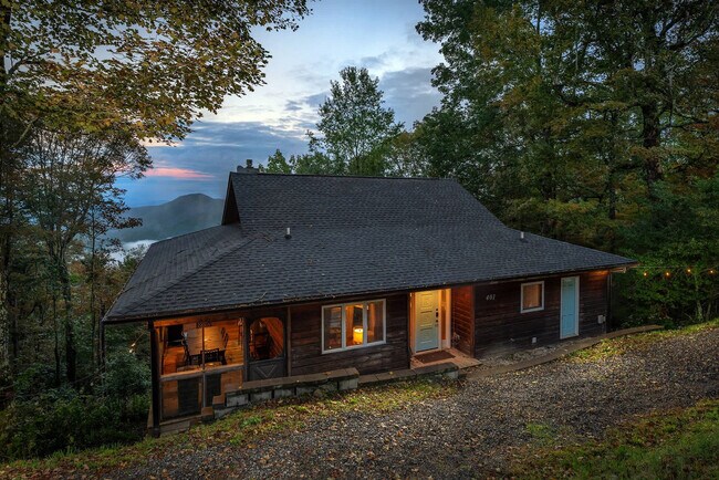 Building Photo - 401 Lookout Dr