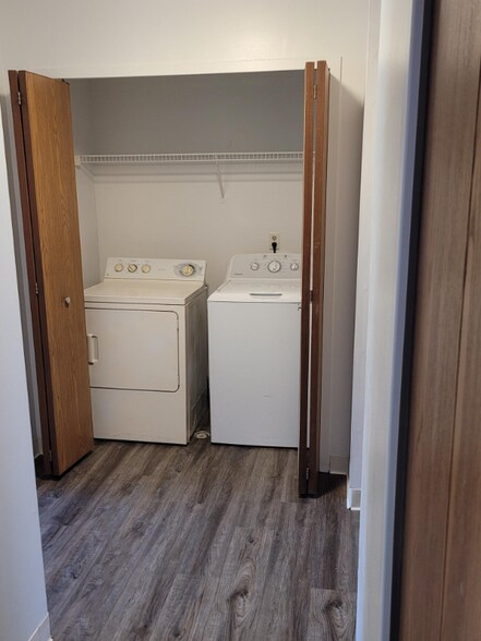 Building Photo - 4055 Puritan Ave