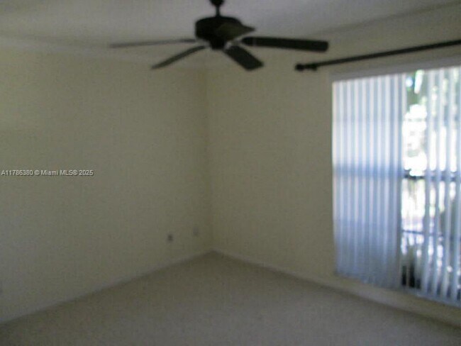 Building Photo - 2 bedroom in North miami Beach FL 33179