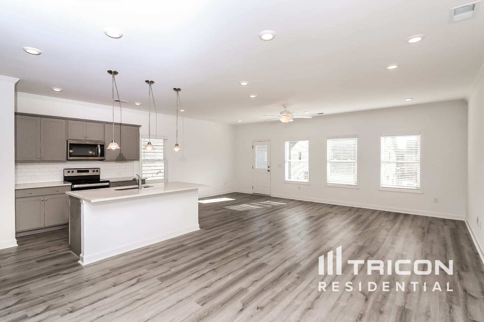 Building Photo - 123 E Rdg Wy