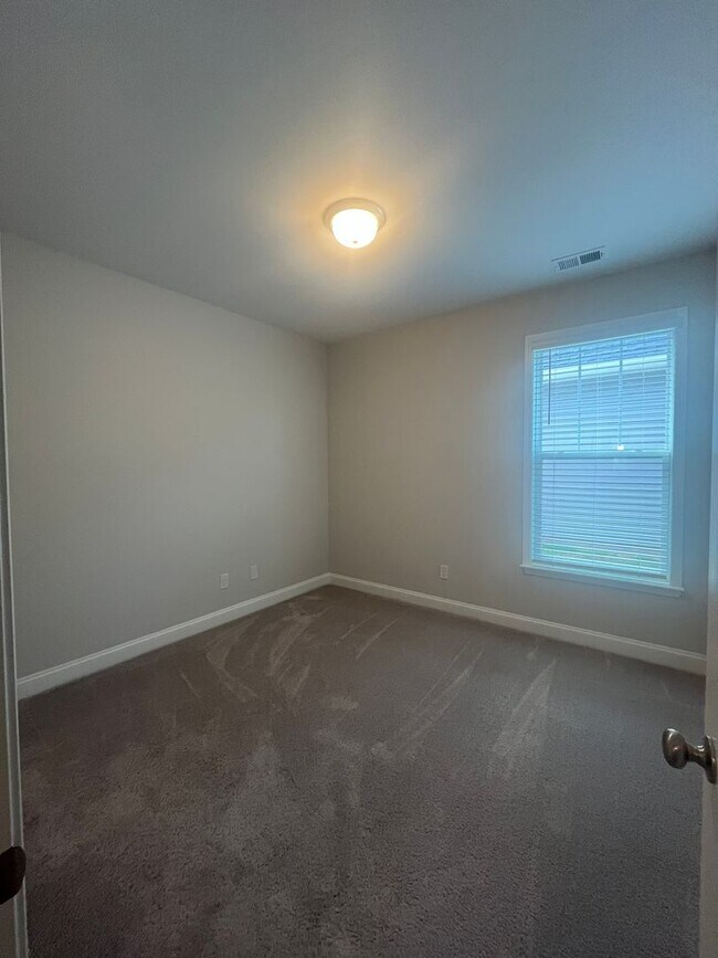 Building Photo - 2631 Karkinnen Wy