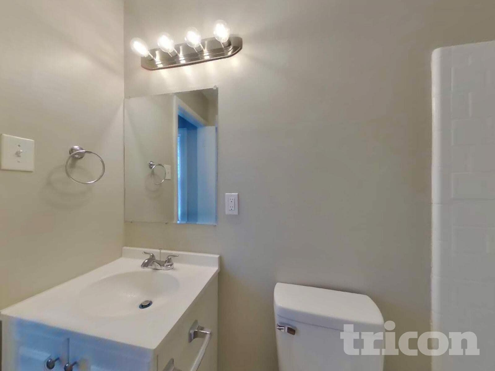 Building Photo - 2463 Yolanda Trail