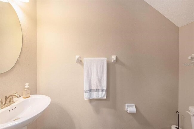 Building Photo - 9152 Fox Sparrow Rd