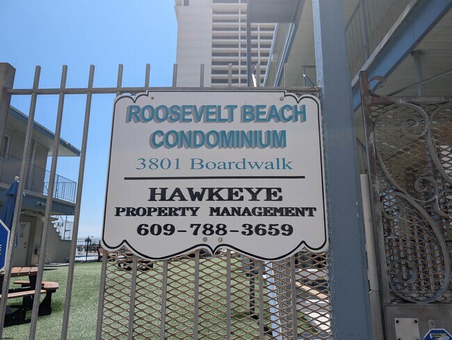 Building Photo - 3801 Boardwalk
