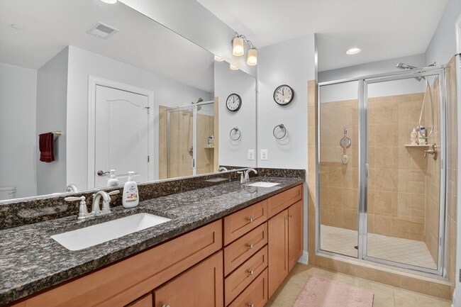 Building Photo - 7902 Yellowstone Way