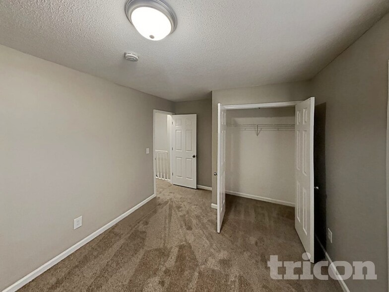 Building Photo - 4009 Auburn Hills Dr