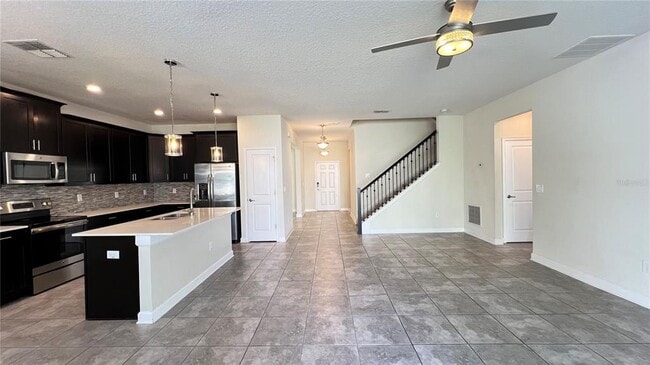 Building Photo - 15079 Evergreen Oak Loop