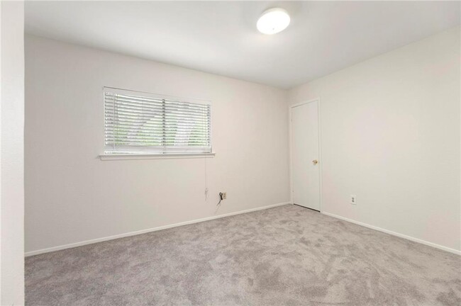 Building Photo - 4401 Molokai Dr
