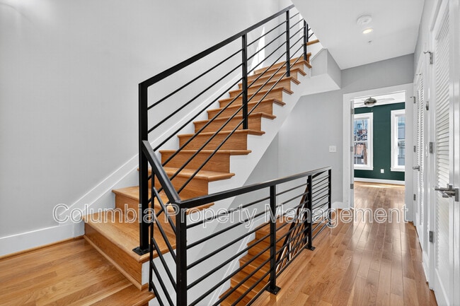 Building Photo - 638 Newton Pl NW