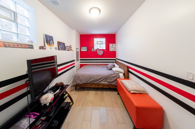 Building Photo - Beautiful West Humboldt Park Single Family Home