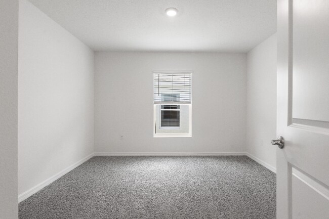 Building Photo - 4762 SW 88th Ln