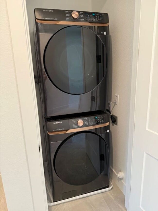 Building Photo - Brand New Townhome in Moonstone Community ...