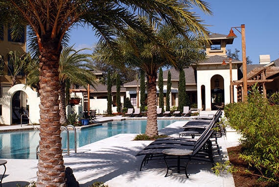 Building Photo - Stunning Remodeled 2 Bedroom Condo in Will...