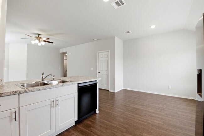 Building Photo - 363 Cumberland Forest Dr