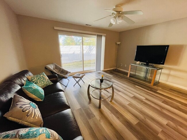 Building Photo - Chelbourne Plaza