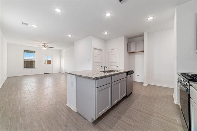 Building Photo - 23022 Bright Lgt Ln