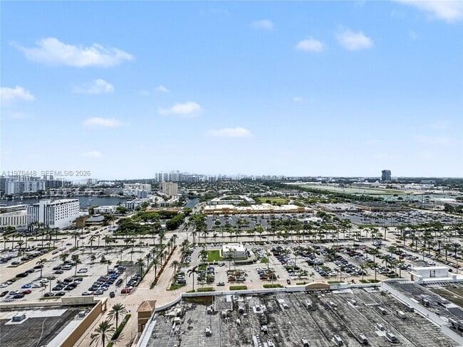 Building Photo - 1755 E Hallandale Beach Blvd