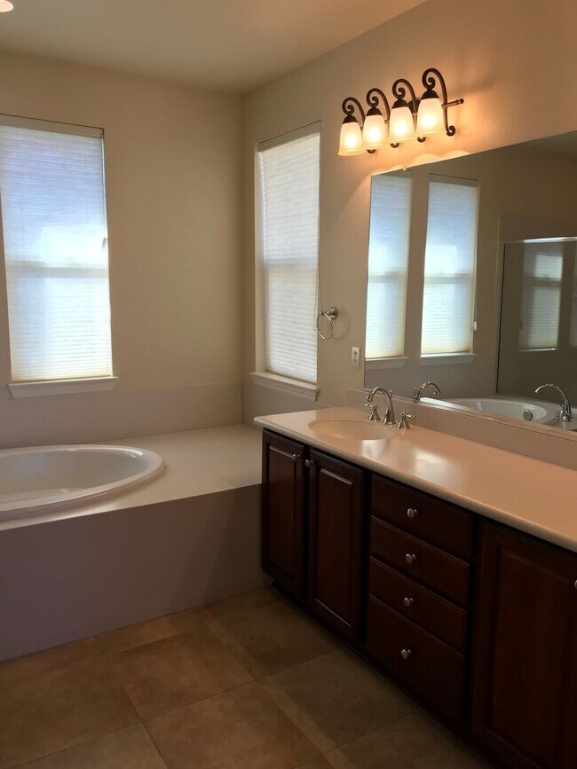 Building Photo - Two Story Home in Somersett Vue Community
