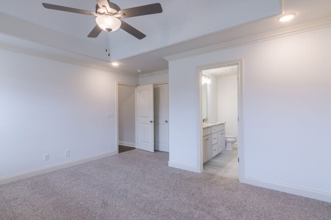 Building Photo - 254 Hutch Ct