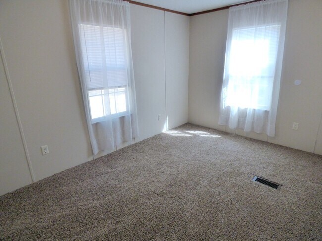 Building Photo - 404 Loggerhead Ct