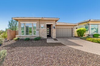 Building Photo - STUNNING HOME IN PEORIA