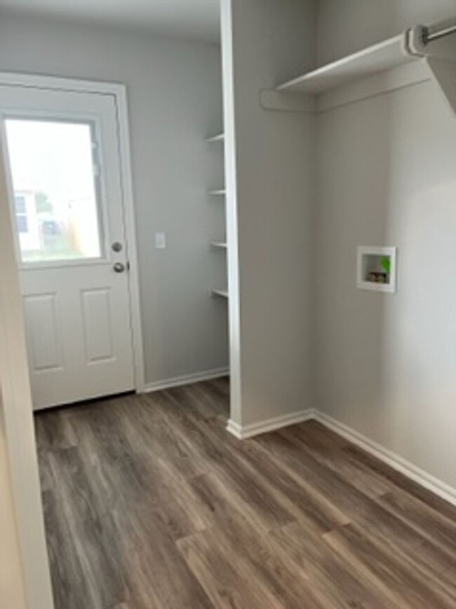 Building Photo - FIRST MONTH FREE!