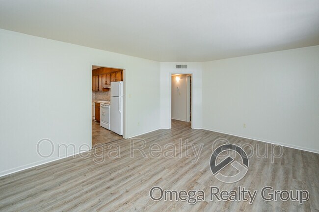 Building Photo - 2020 High School Rd