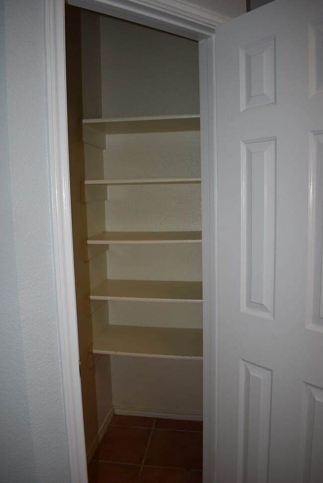 Building Photo - TWO LIVING ROOMS AND TWO DINING ROOMS! Sol...