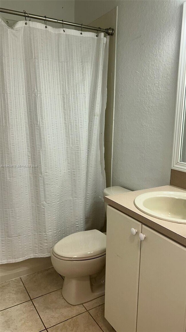 Building Photo - 10740 NW 83rd St