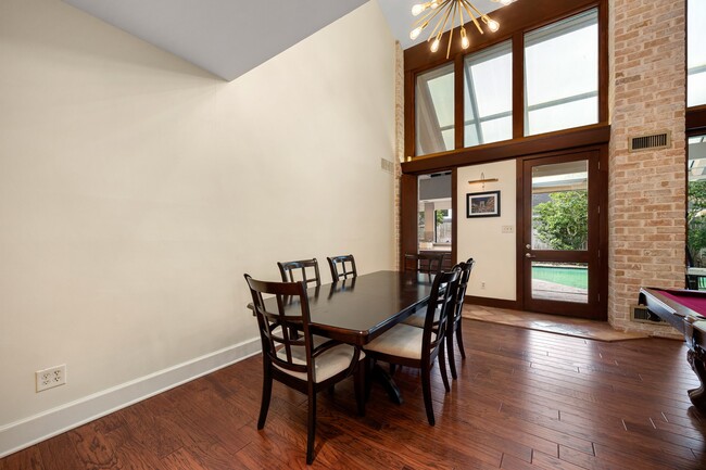 Building Photo - 19823 Sunbridge Ln