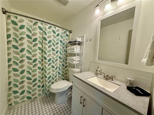 Building Photo - 2501 Purdue Cir