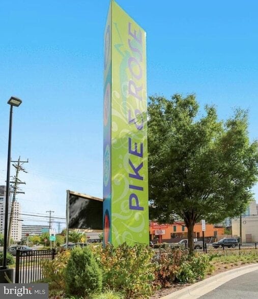 Building Photo - 7000 Old Cabin Ln