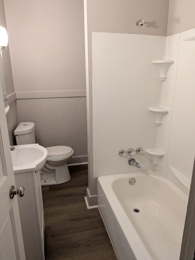 Building Photo - Cozy one bedroom apartment