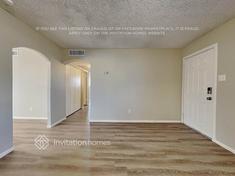 Building Photo - 4603 W Luke Ave