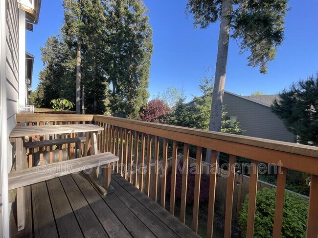 Building Photo - 20018 SW Monson St