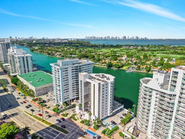 Building Photo - 5880 Collins Ave