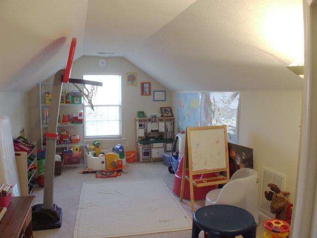 Building Photo - Simpsonville - 4 / 2.5, 2,100  SF
