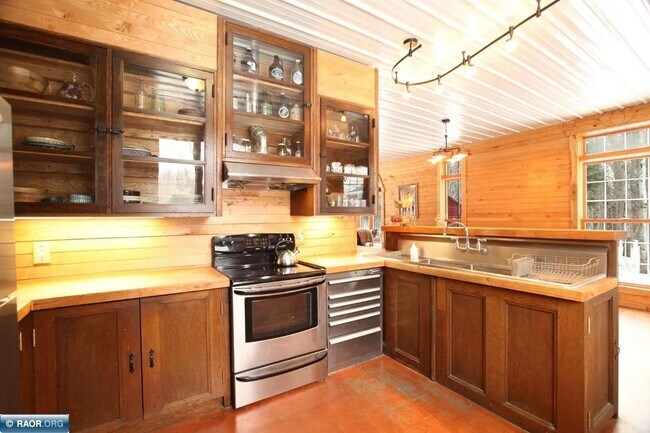 Building Photo - 9374 Alango Rd