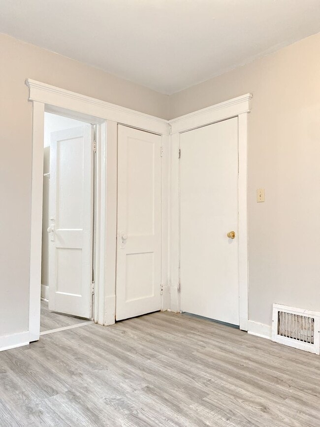 Building Photo - Cozy 2 bed 1 bath house $995 Sec 8 OK