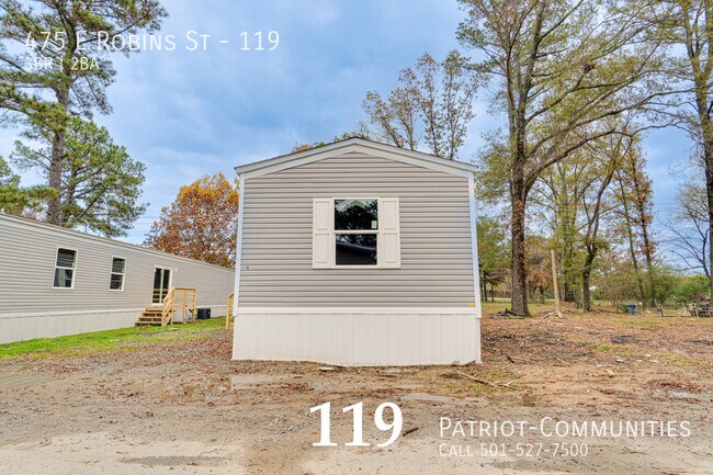 Building Photo - 475 E Robins St